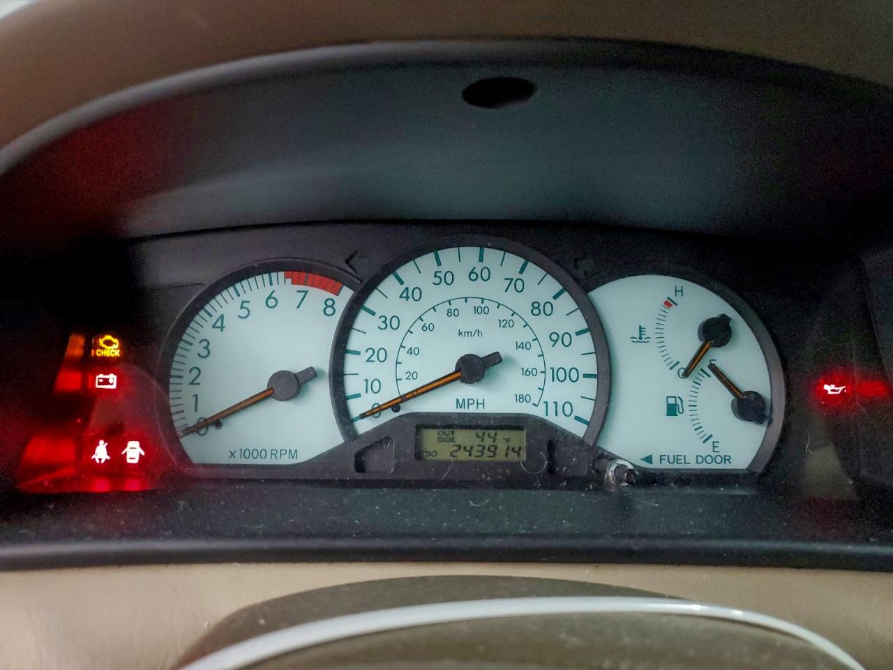 Toyota Corolla Ce Image 9