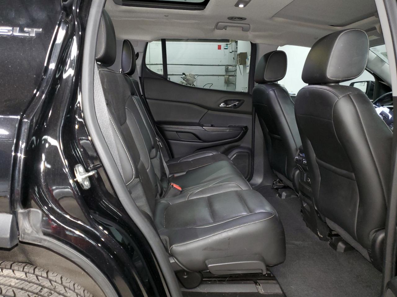 GMC Acadia Slt-1 Image 2