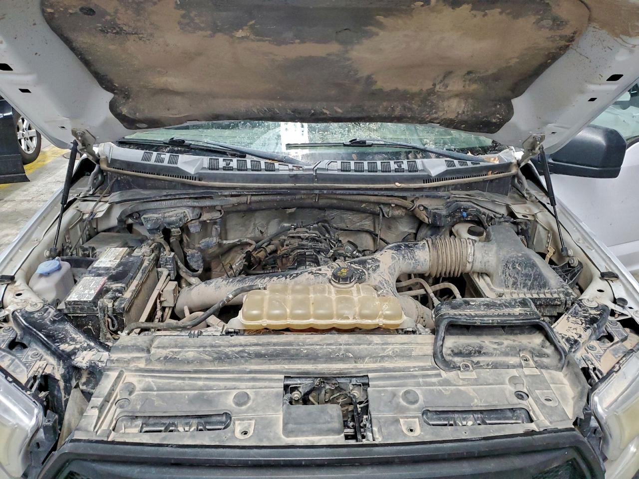 Ford F-150 Supercrew Image 4