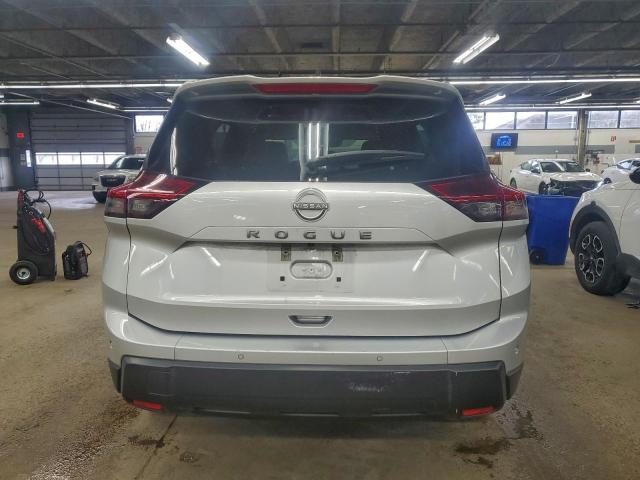 Nissan Rogue S Image 7