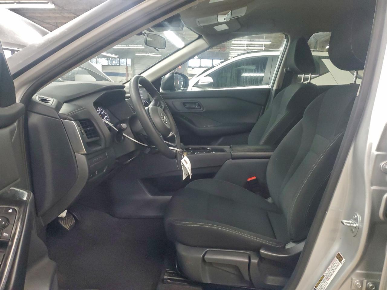 Nissan Rogue S Image 6