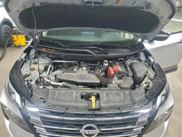 Nissan Rogue S Image 2