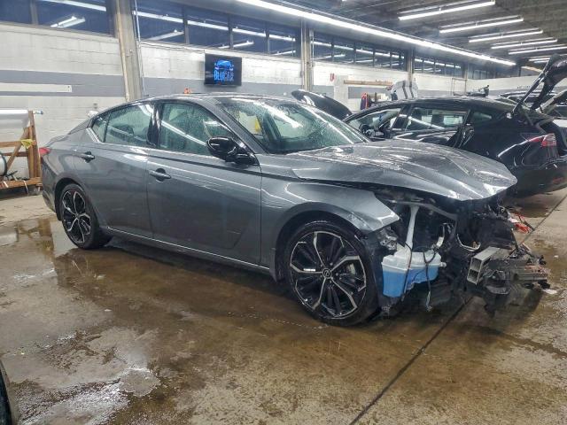 Nissan Altima Sr Image 3