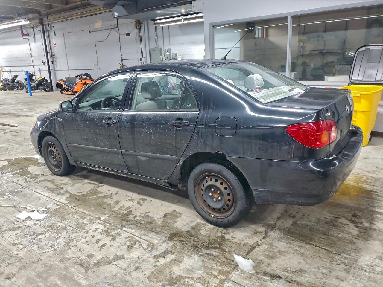 Toyota Corolla Ce Image 12