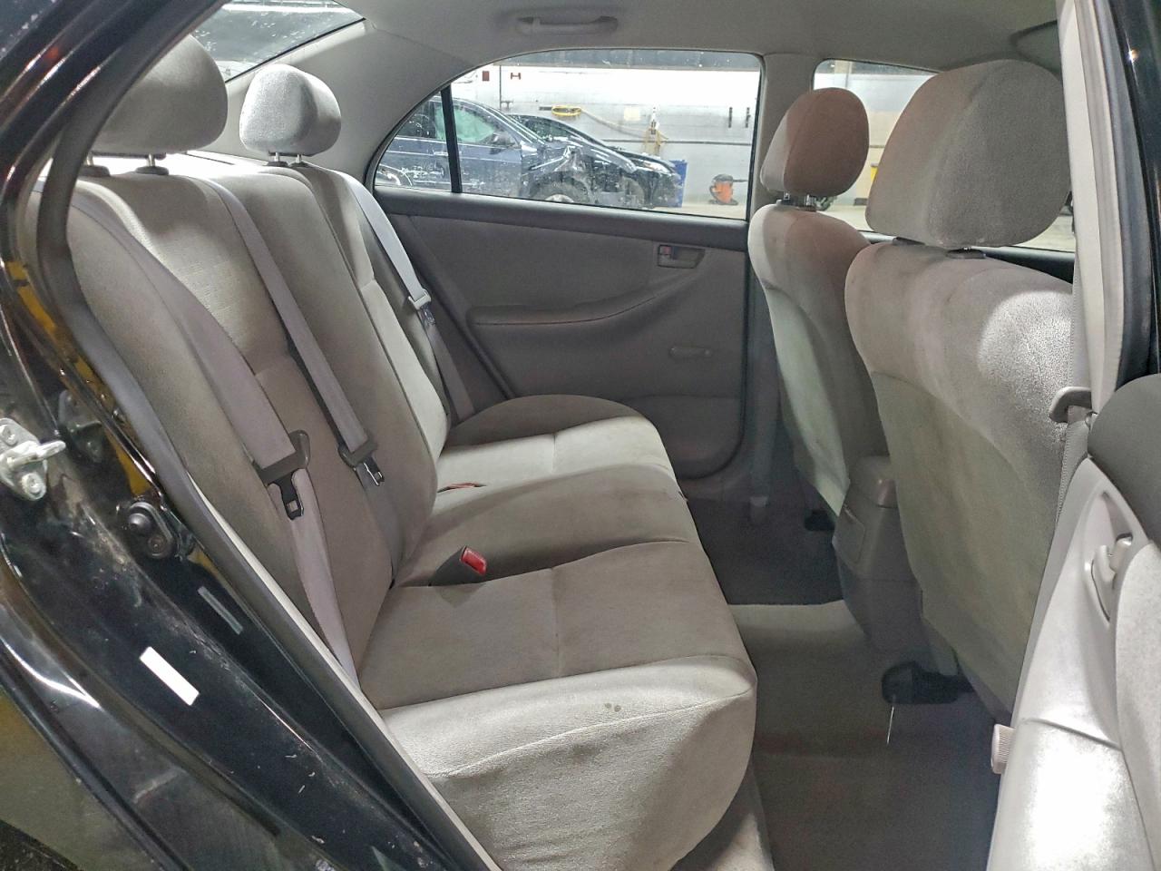 Toyota Corolla Ce Image 6