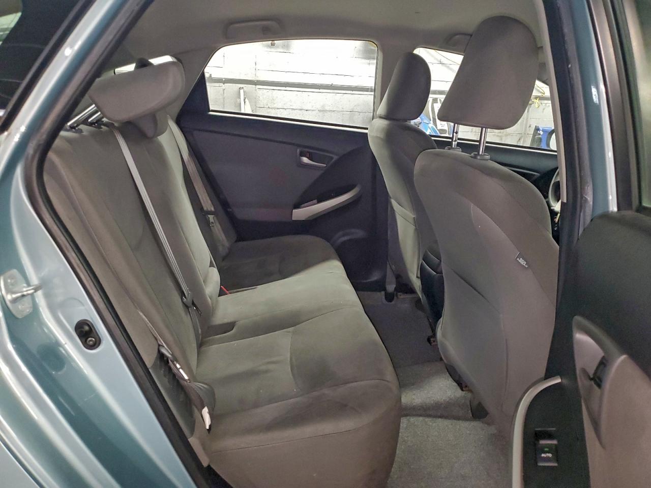 Toyota Prius Image 10