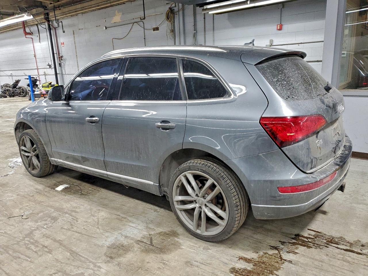Audi Q5 Premium Plus Image 2