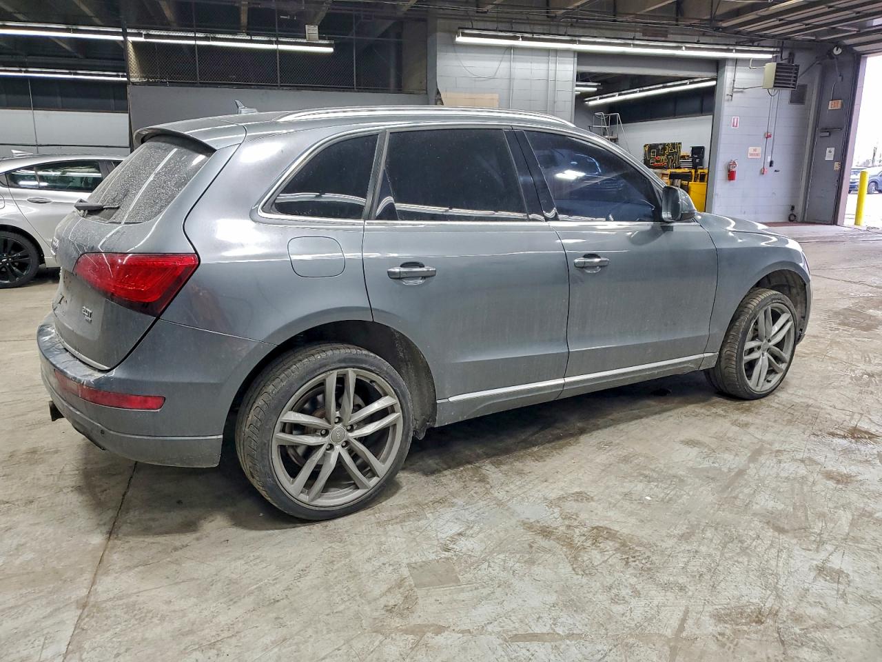 Audi Q5 Premium Plus Image 3