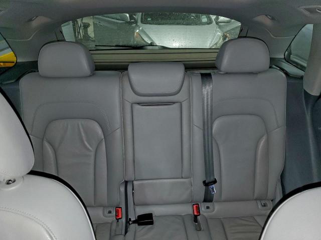 Audi Q5 Premium Plus Image 10