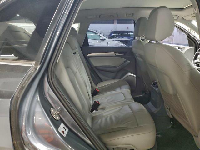 Audi Q5 Premium Plus Image 12