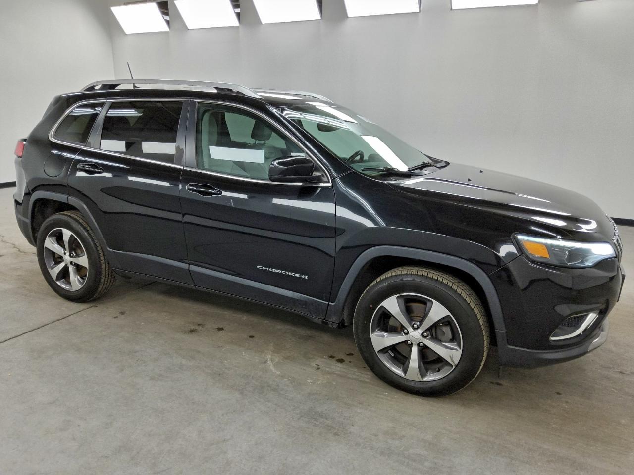 Jeep Grand Cherokee Limited Image 4