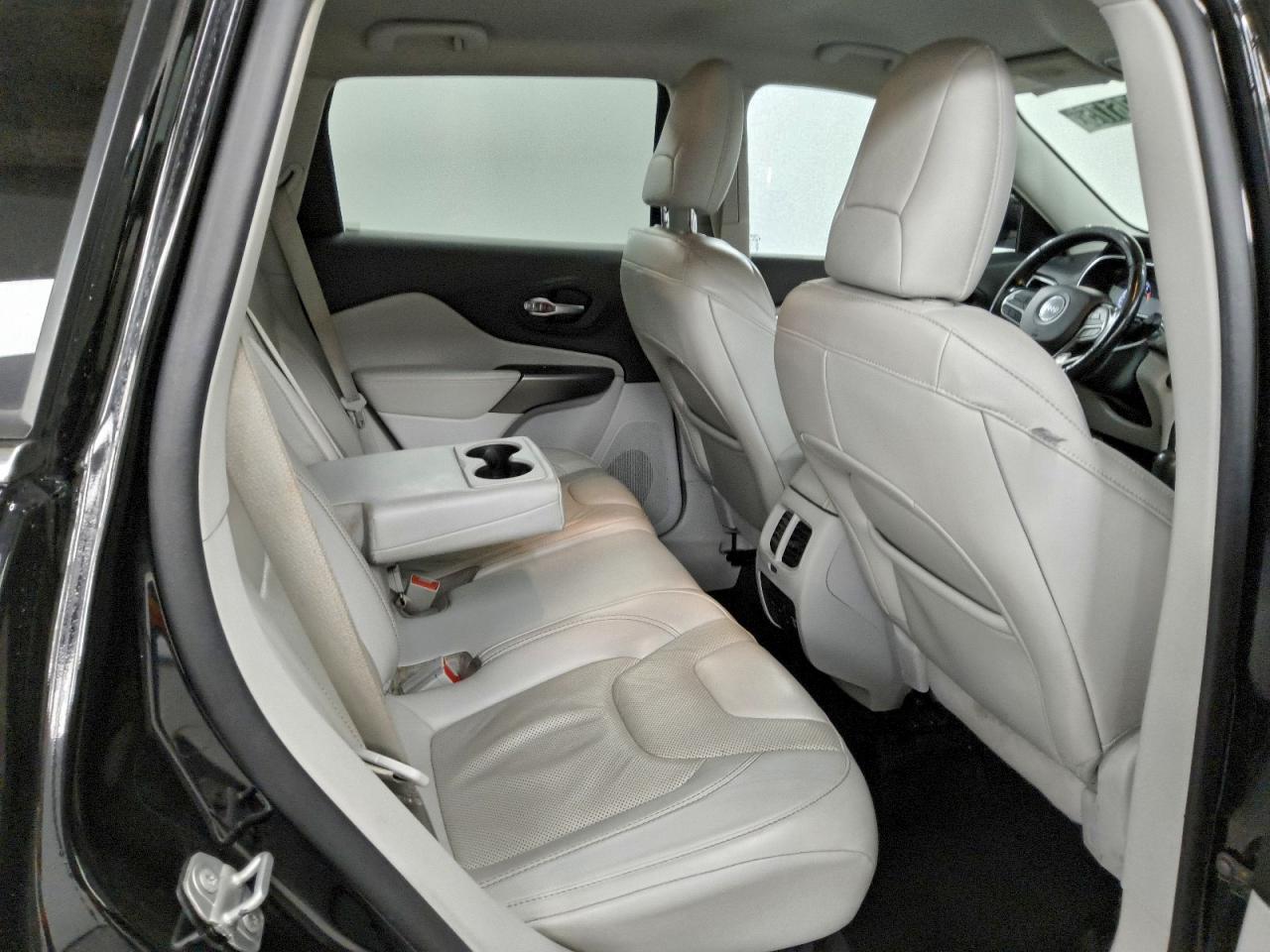 Jeep Grand Cherokee Limited Image 10