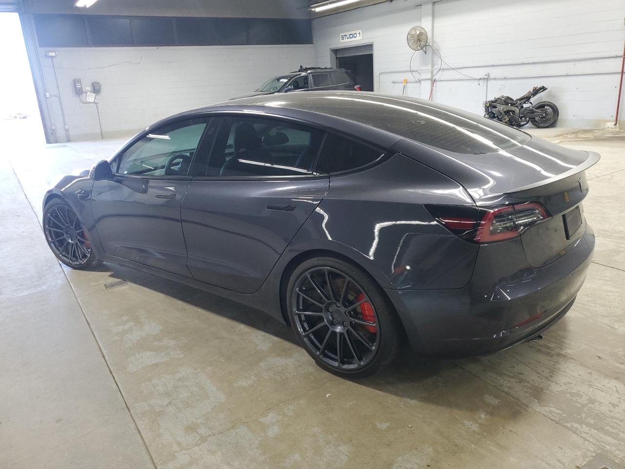 Tesla Model 3 Image 4