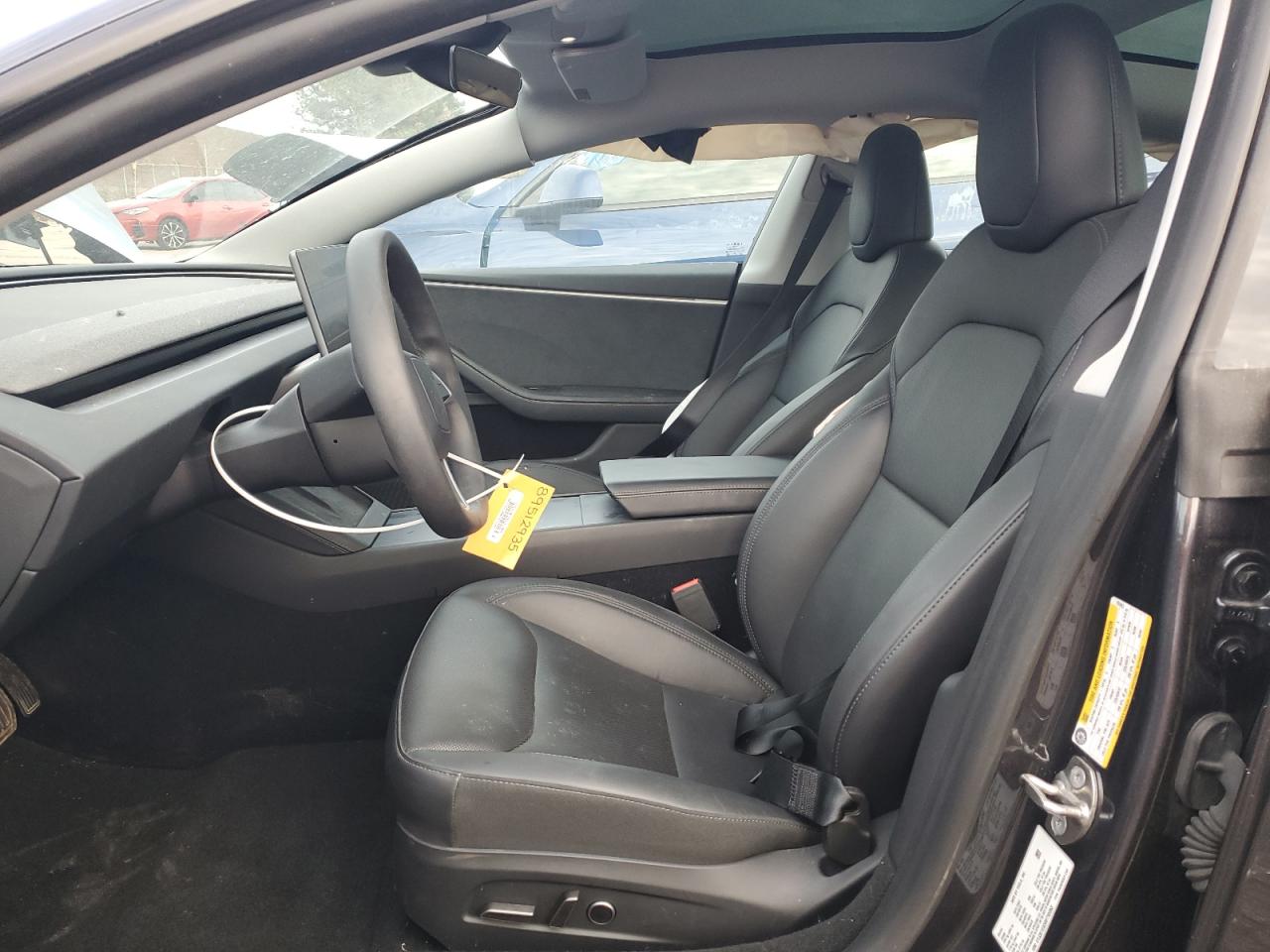 Tesla Model 3 Image 8