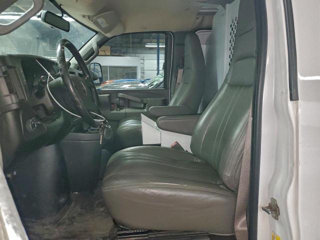 Chevrolet Express Image 4