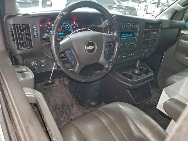 Chevrolet Express Image 9