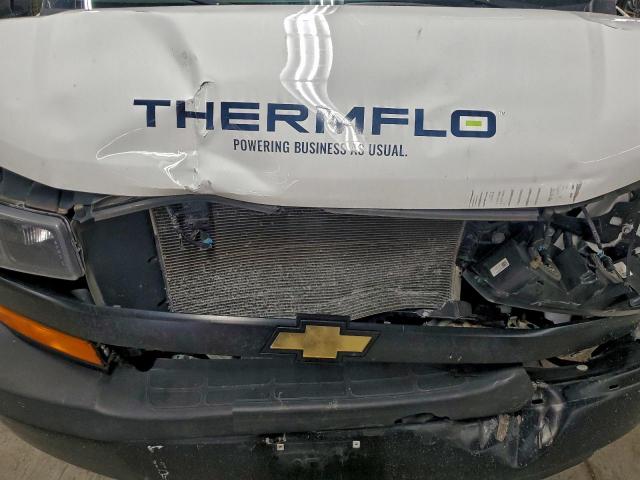 Chevrolet Express Image 13