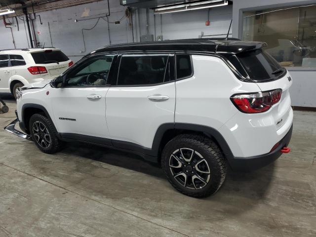 Jeep Compass Trailhawk Image 2