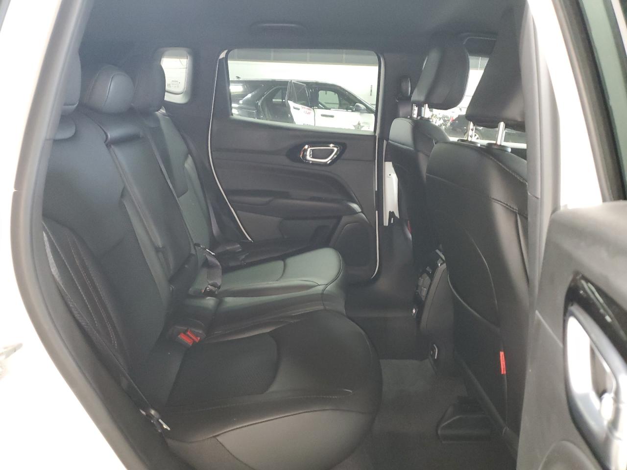 Jeep Compass Trailhawk Image 7