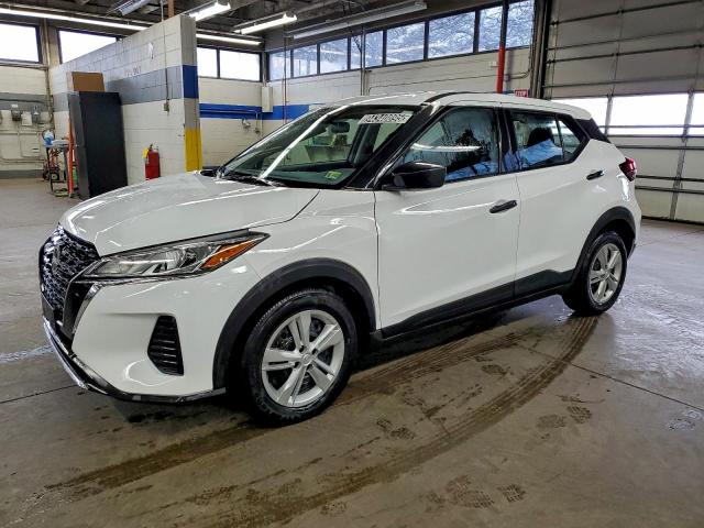 Salvage Nissan Kicks