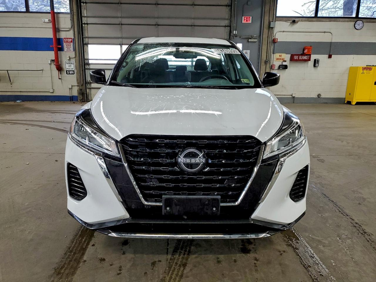 Nissan Kicks S Image 6