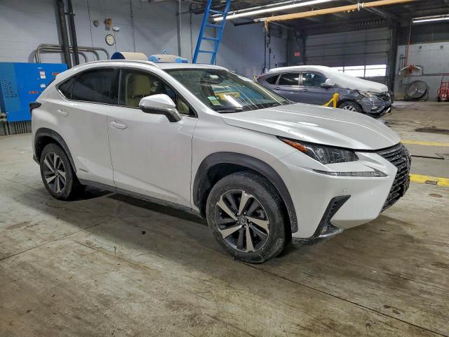 Lexus NX 300h Image 2