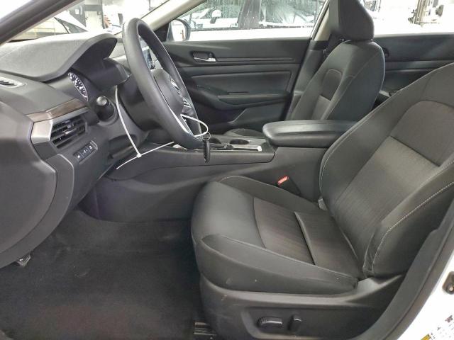 Nissan Altima Sv Image 4