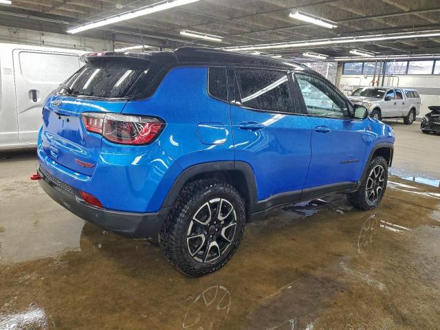 Jeep Compass Trailhawk Image 5