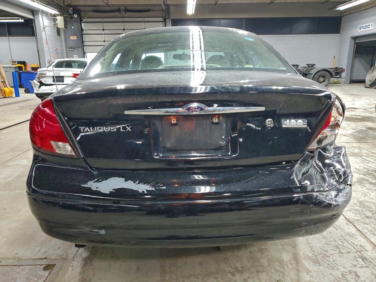 Ford Taurus Sel Image 4