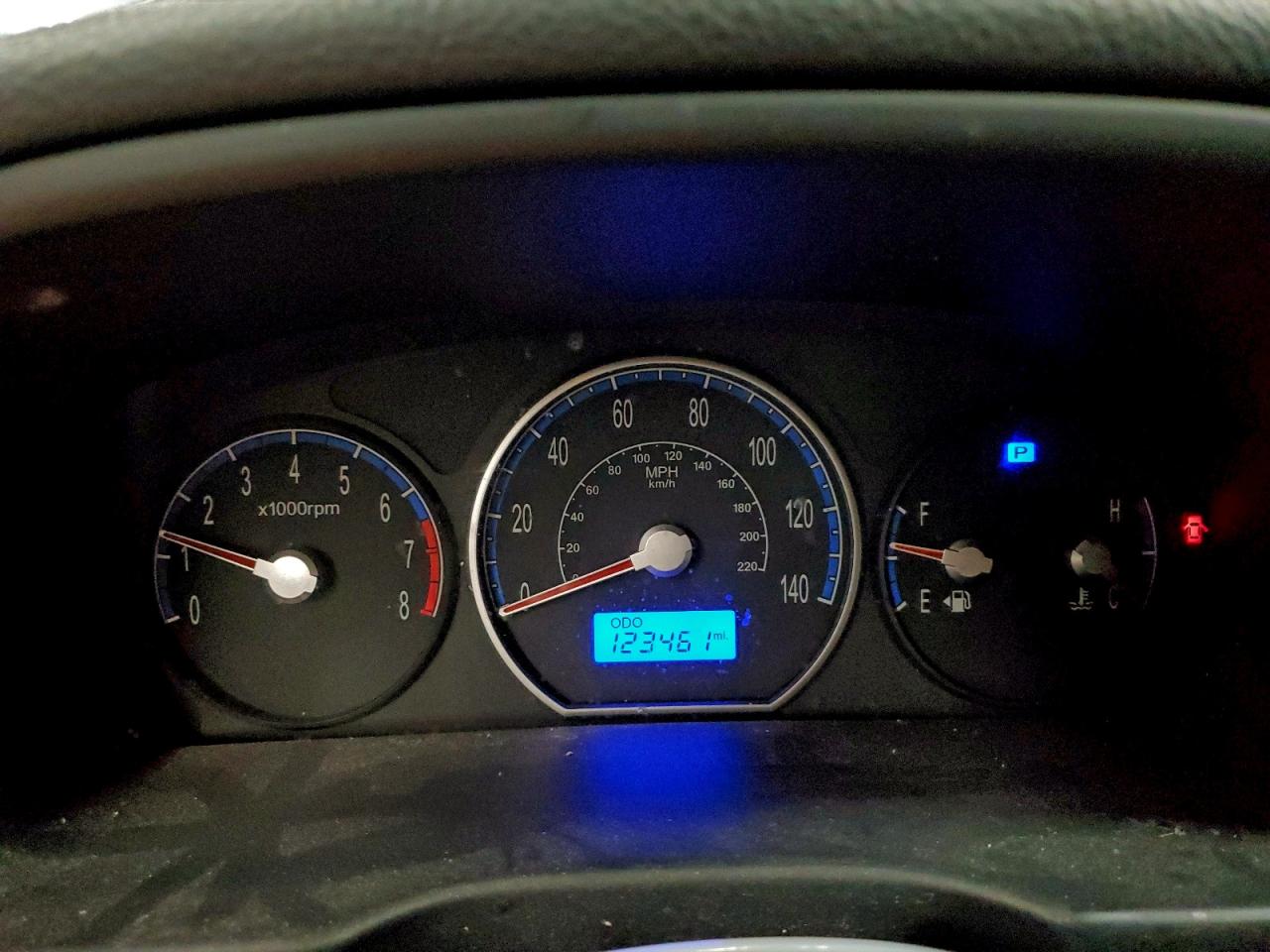 Hyundai SANTA FE Gls Image 8