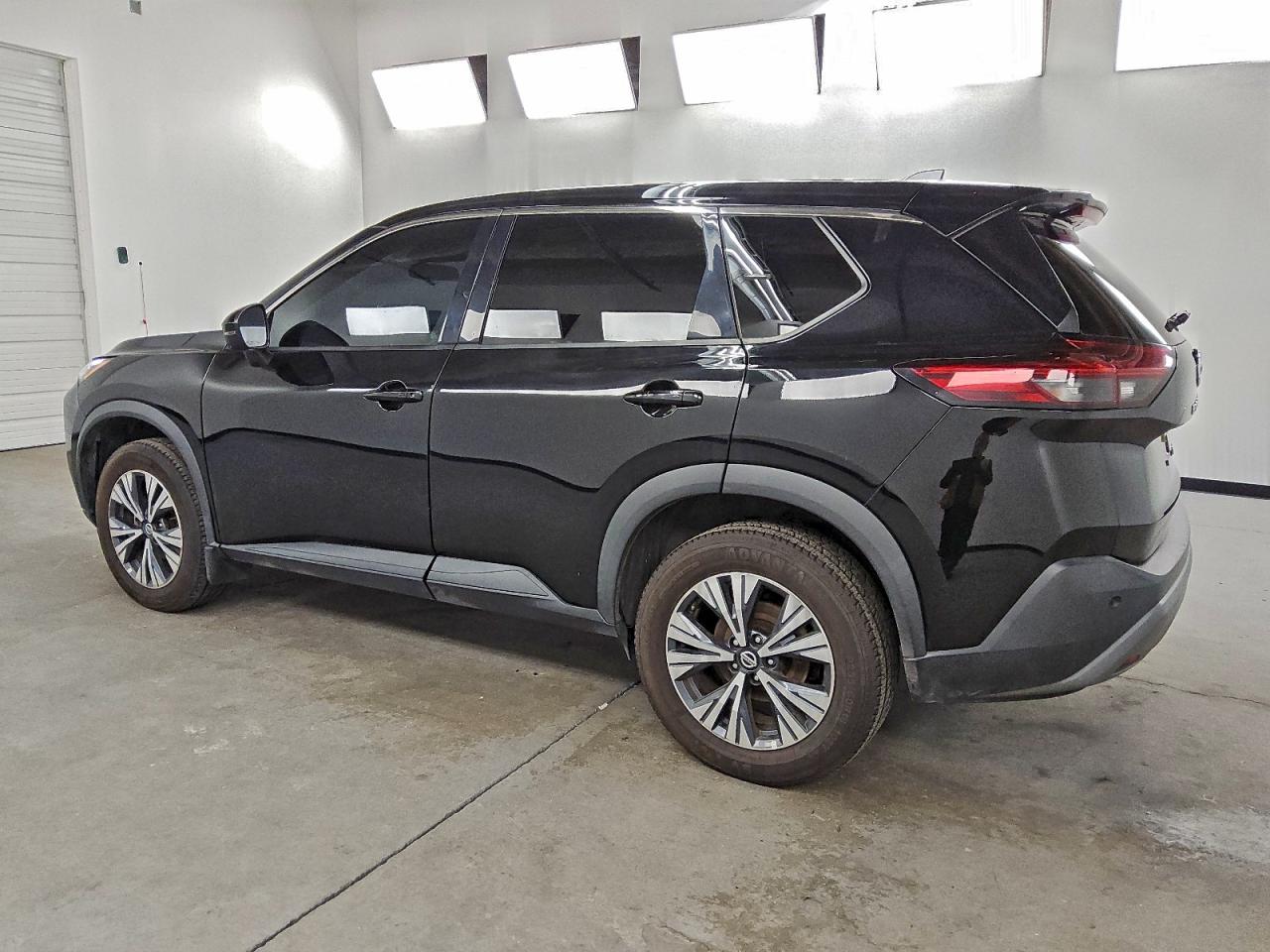 Nissan Rogue Sv Image 2