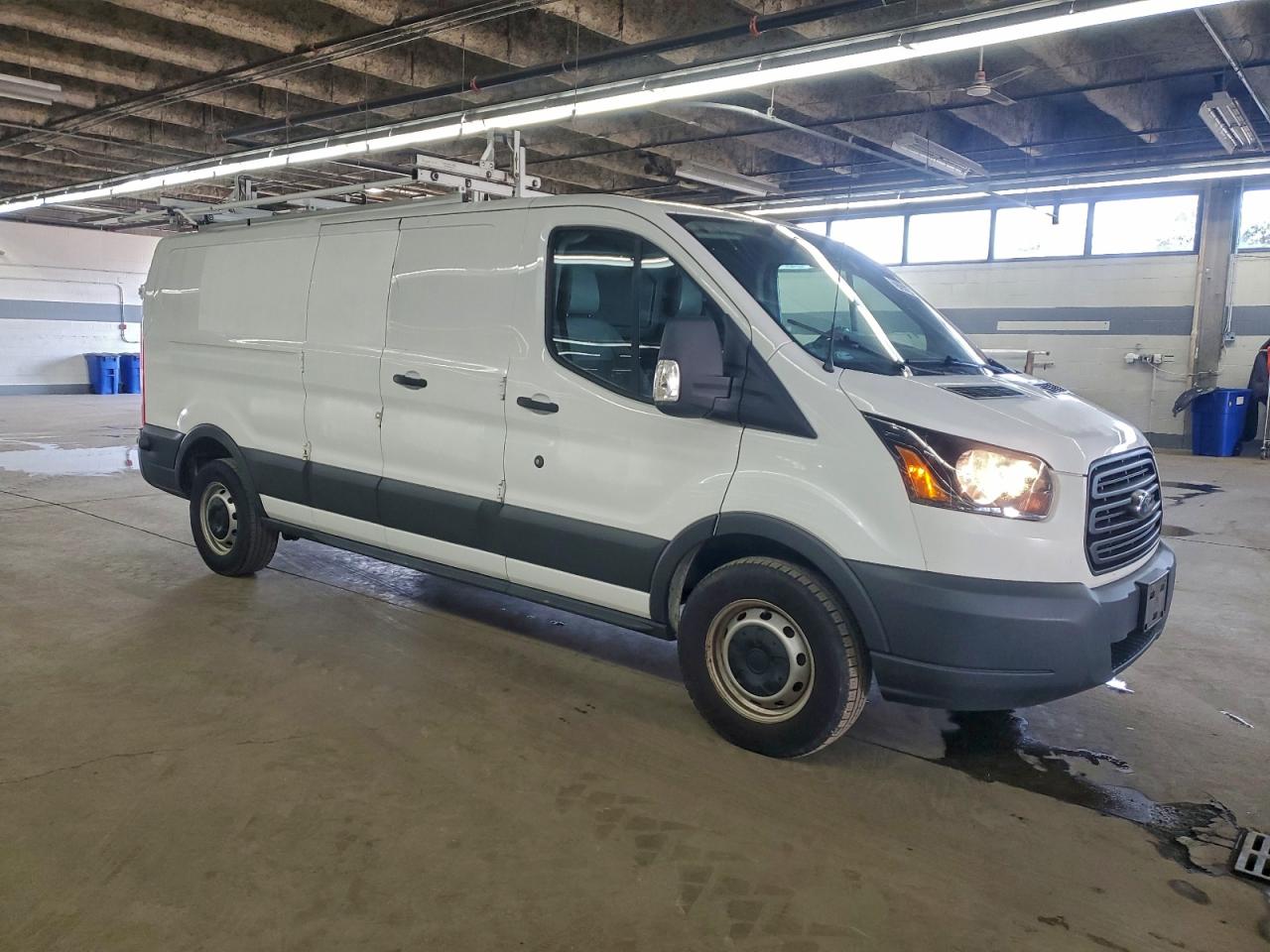 Ford Transit T-350 Image 5