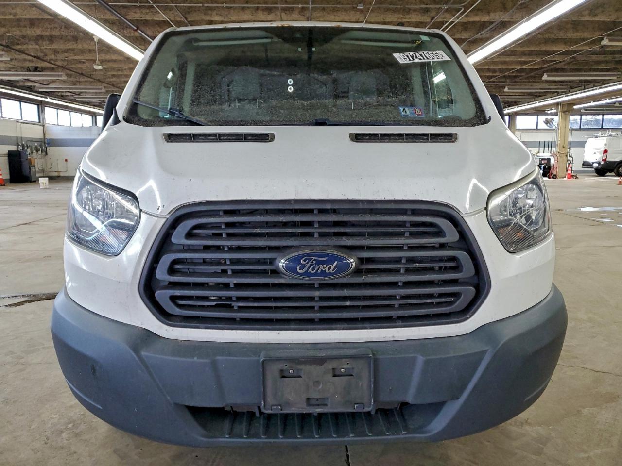 Ford Transit T-250 Image 13