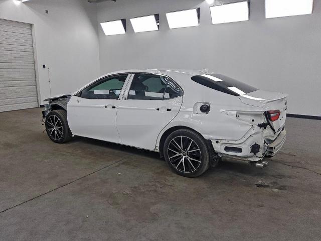 Toyota Camry Night Shade Image 3