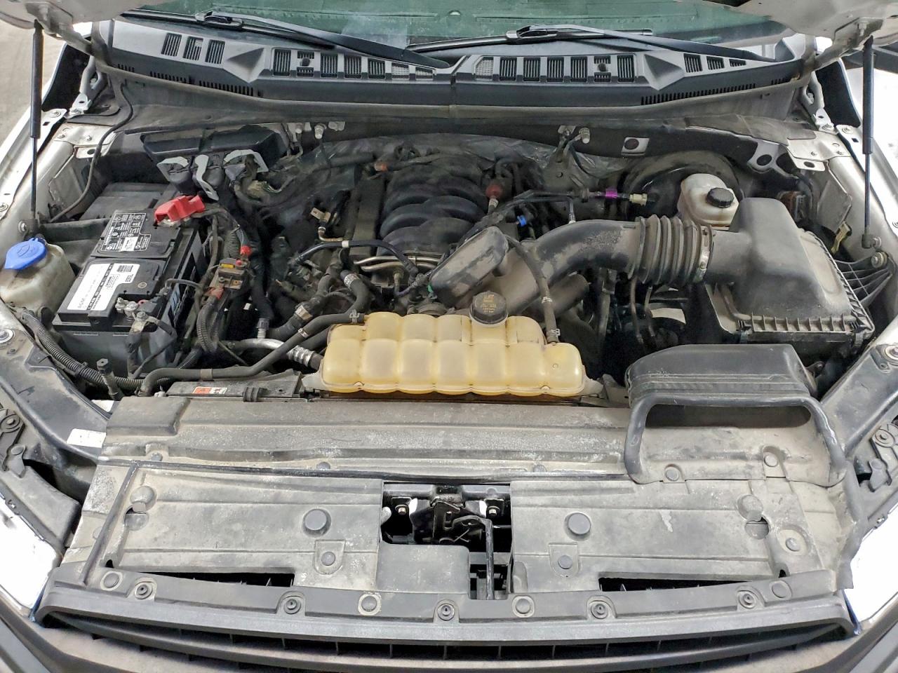 Ford F-150 Super Cab Image 12