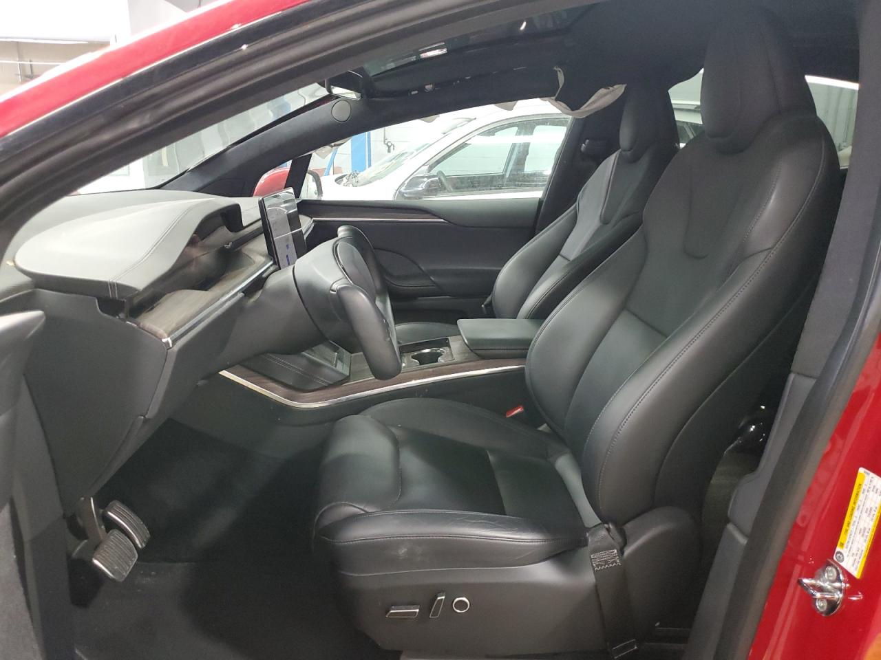 Tesla Model X Image 7