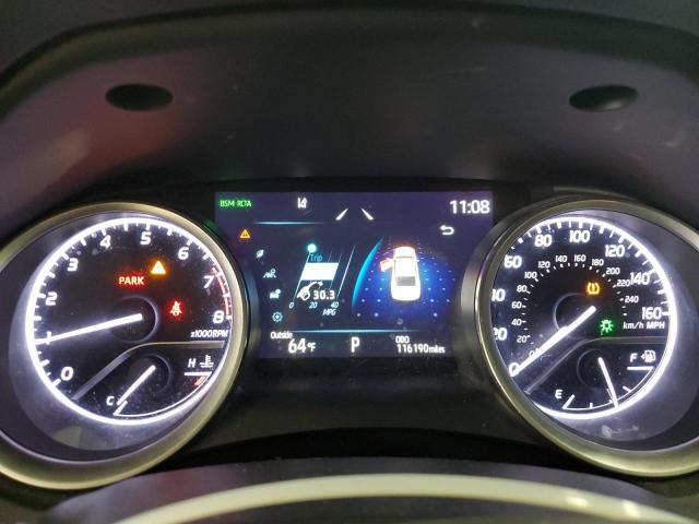 Toyota Camry Le Image 6