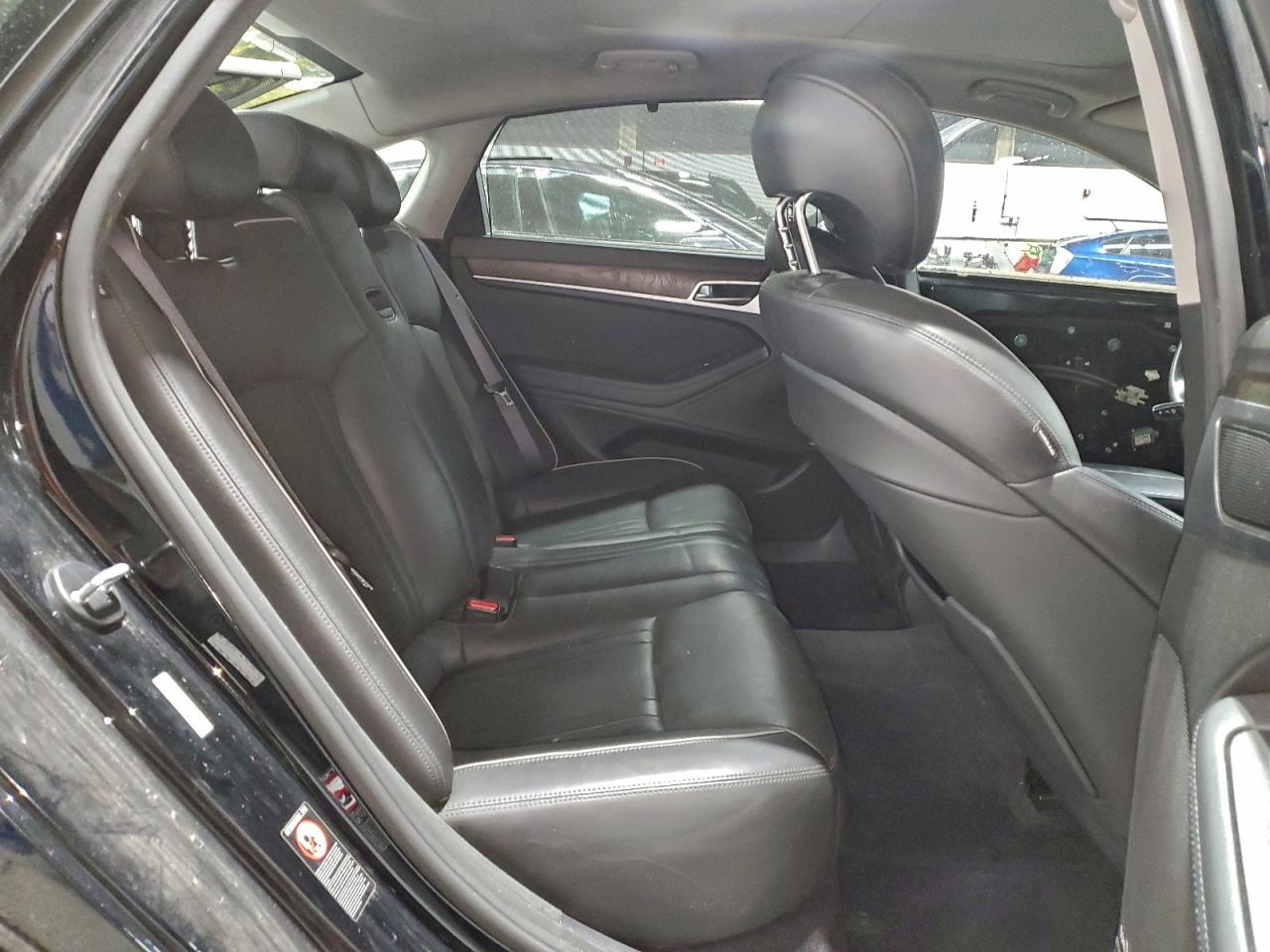 Hyundai Genesis 3.8l Image 9