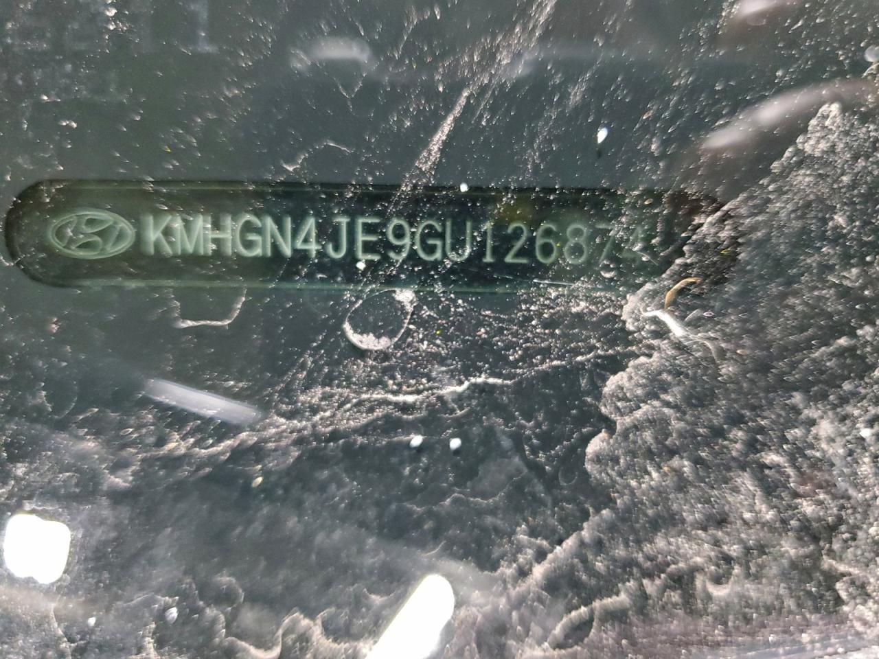 Hyundai Genesis 3.8l Image 12