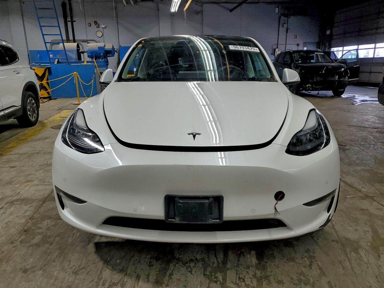 Tesla Model Y Image 2