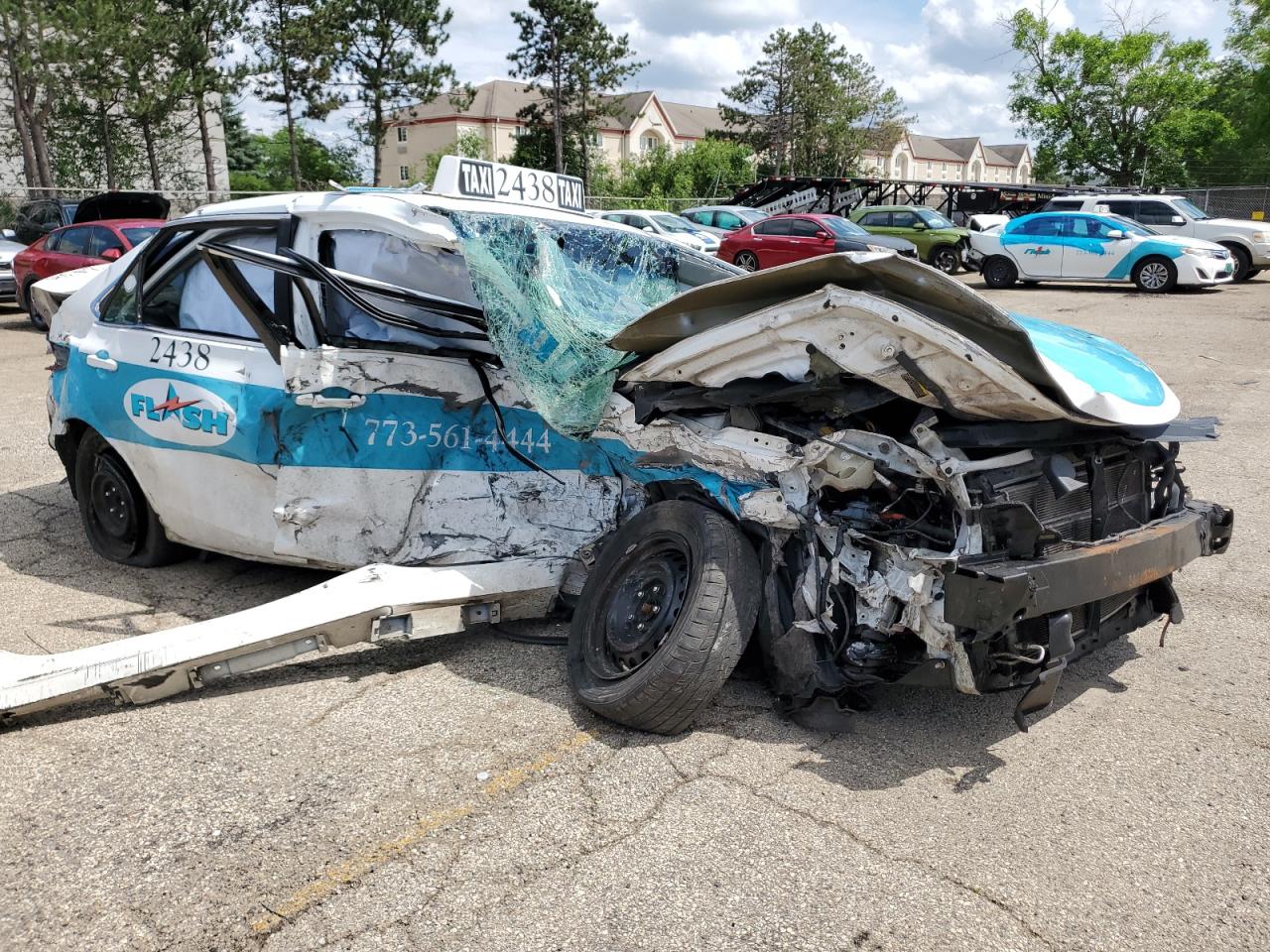 Toyota Camry Hybrid Image 12