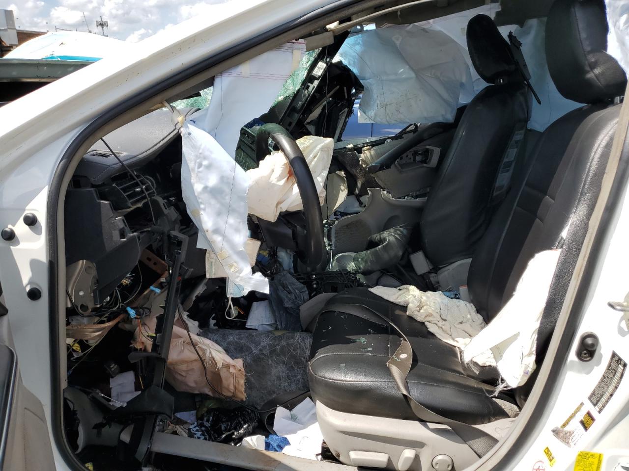 Toyota Camry Hybrid Image 3