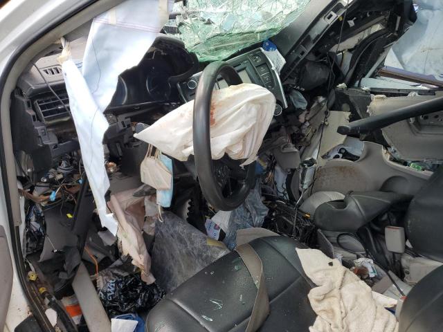 Toyota Camry Hybrid Image 5