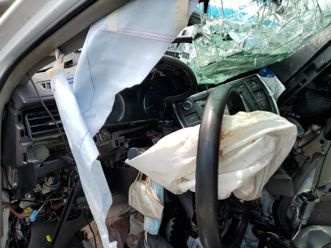 Toyota Camry Hybrid Image 11