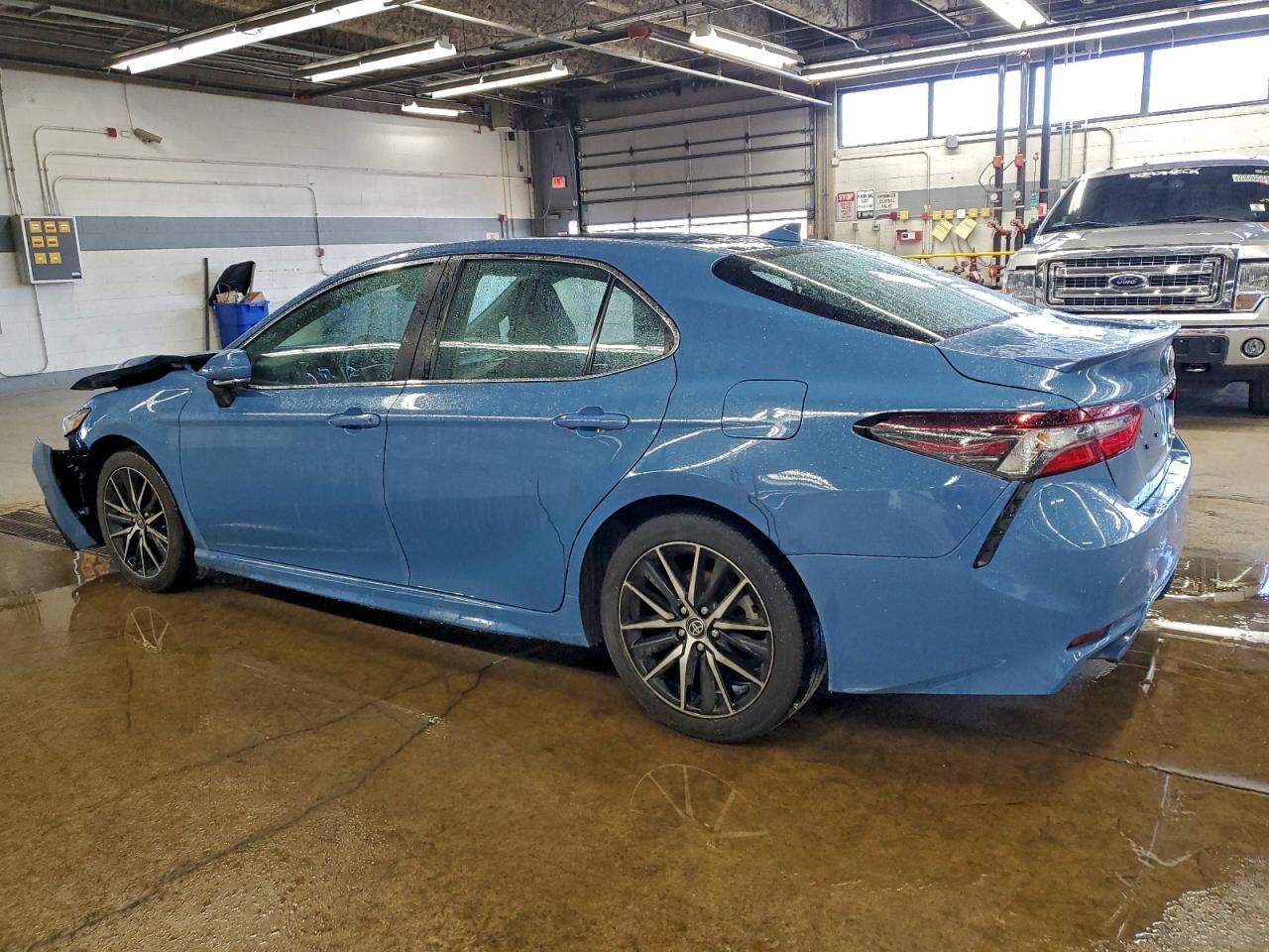 Toyota Camry Se Night Shade Image 6