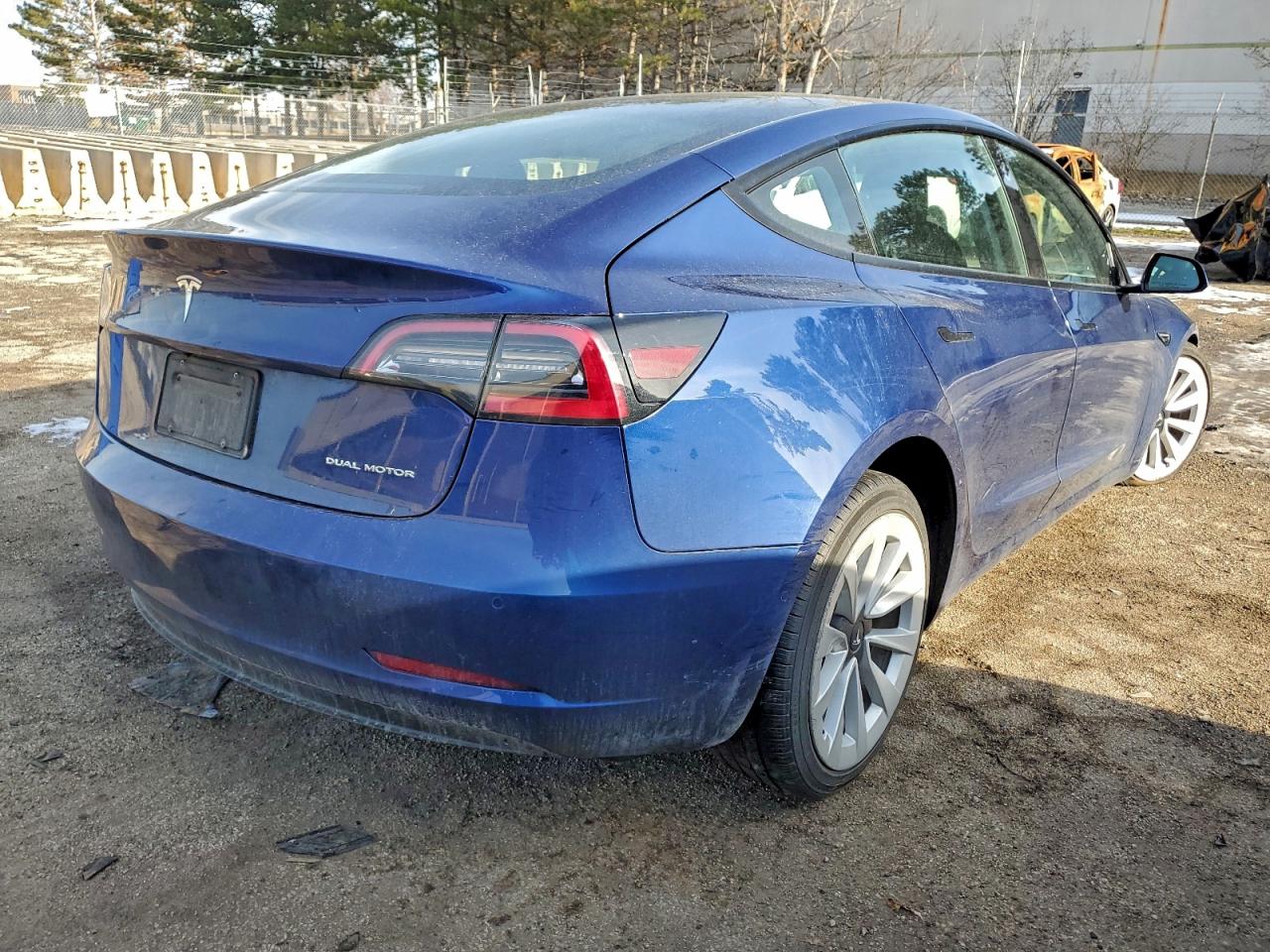 Tesla Model 3 Image 8