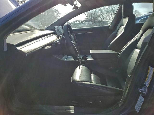 Tesla Model 3 Image 3