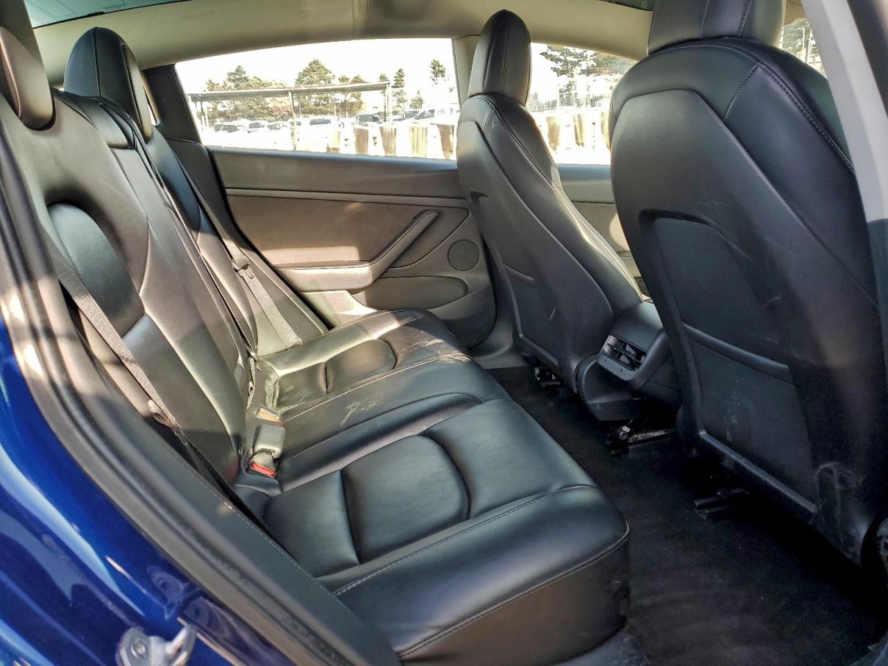 Tesla Model 3 Image 12