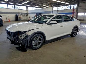  Salvage Kia K4 Lx