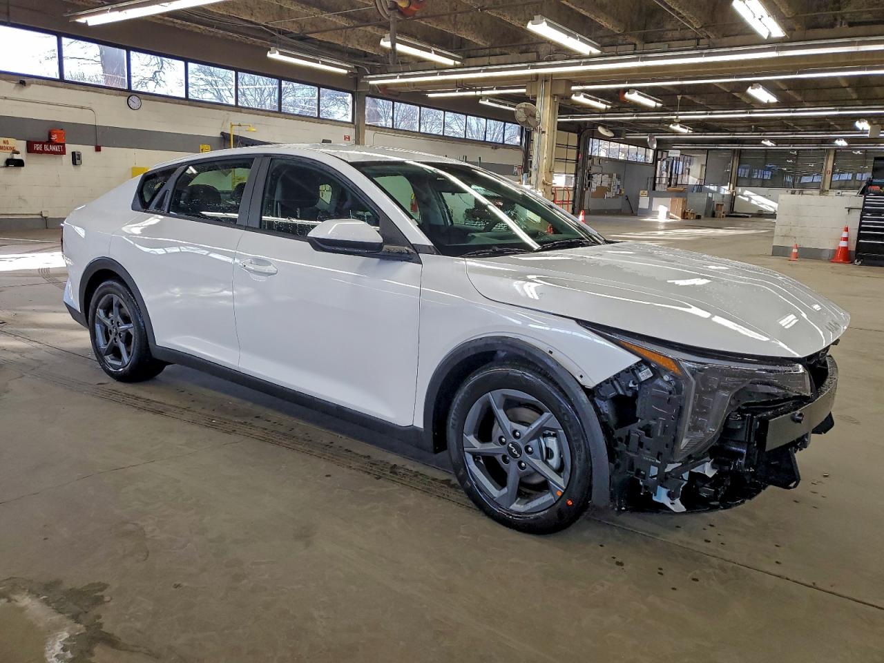 Kia K4 Lx Lx Image 2